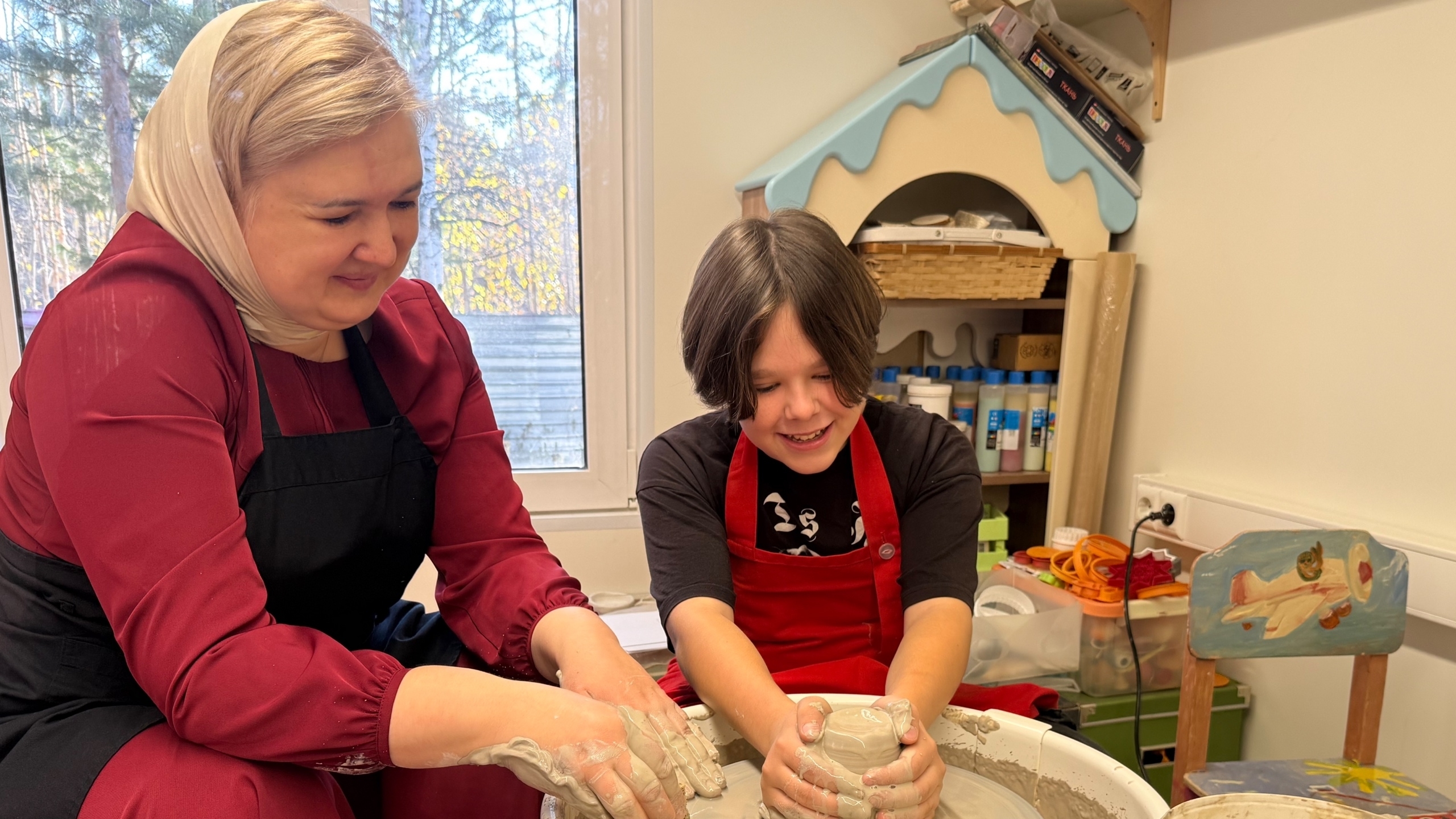 Путешествие в мир веры и творчества: храм Князя Владимира и тайны гончарного искусства